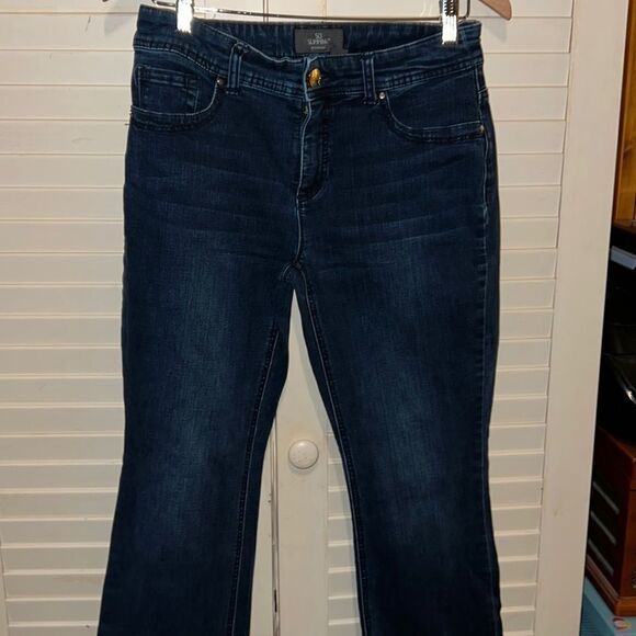 So slimming by Chicos size 00 short / 30 short stretch denim flared jeans - Picture 1 of 5